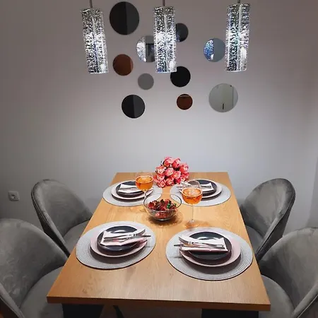 Kristal * Σρέμσκα Μιτρόβιτσα