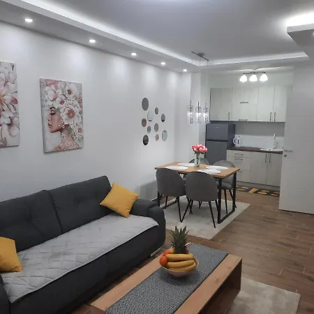 Kristal 스렘스카 미트로비차